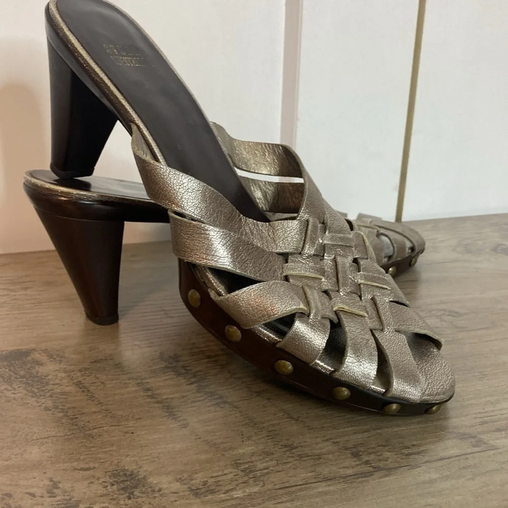 Stuart Weitzman | Dark Bronze Leather Woven Heeled Sandals - Clog Stud Style - 8 - Picture 8 of 8